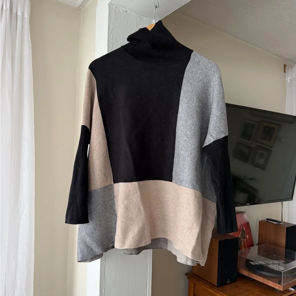 Joseph A Colorblock Turtleneck Sweater Size L Neutral Black Tan Gray Chic - Picture 2 of 3